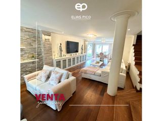 Foto 5 de VENTA Chalet 6 AMB reciclado con piscina climatizada - zona Güemes MdP