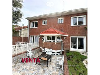 Foto 29 de VENTA Chalet 6 AMB reciclado con piscina climatizada - zona Güemes MdP