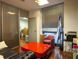 Oficina - Alicia Moreau de Justo al 1080 - 1er piso - Ideal Inversor