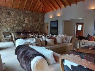 Casa en venta de 6 dormitorios c/ cochera en Chapelco Golf & Resort
