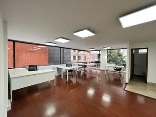 Foto 25 de oficina en arriendo en chico norte. Cod A1094102