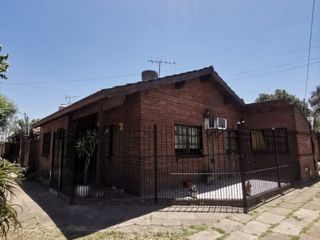 Casa PH en venta en San Antonio de Padua Sur