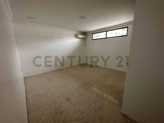 Foto 21 de Se Vende Amplio Departamento Remodelado de Oportunidad en Urdesa
