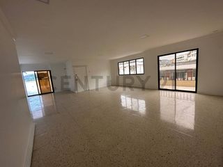 Foto 3 de Se Vende Amplio Departamento Remodelado de Oportunidad en Urdesa