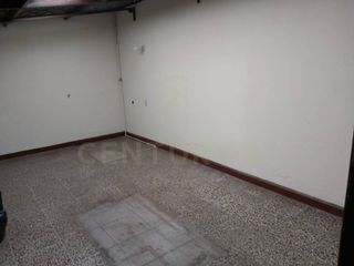 Casa esquinera Sector estratégico amplia para habitación u oficinas,