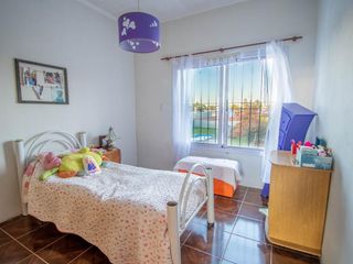 CASA EN VENTA - 3 DORMITORIOS -  TIERRA DE SUEÑOS 1 ROLDAN
