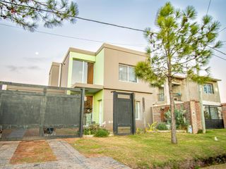CASA EN VENTA - 3 DORMITORIOS -  TIERRA DE SUEÑOS 1 ROLDAN