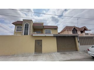 Foto 4 de CASA DE 3 PISOS EN VENTA O ALQUILER CERCA AL ESTADIO JOCAY EN MANTA