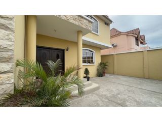 Foto 16 de CASA DE 3 PISOS EN VENTA O ALQUILER CERCA AL ESTADIO JOCAY EN MANTA