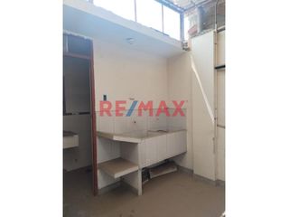 Foto 10 de SE VENDE DEPARTAMENTO TRIPLEX A 4 CASAS DE LA AVENIDA PRINCIPAL 26 DE MARZO EN FLORENCIA DE MORA 

CUENTA CON 3 PISOS

3 HABITACIONES
COCINA
SAL
