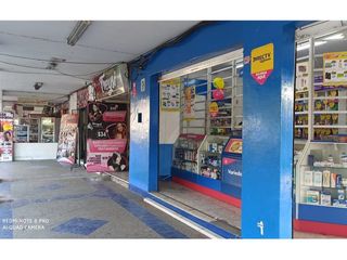 Foto 1 de casa rentera con locales comercial de Manta.