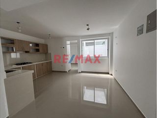 Foto 2 de 🏡 ¡El hogar que siempre soñaste en La Esperanza es una realidad!

✨ Vive en este moderno y funcional departamento ubicado en el cuarto piso de la ca