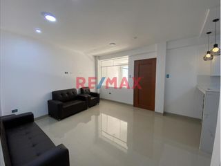Foto 2 de Venta De Departamento De Estreno En Urb Los Sauces En 1Er Piso
