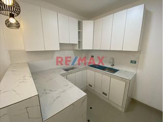 Foto 3 de Venta De Departamento De Estreno En Urb Los Sauces En 1Er Piso