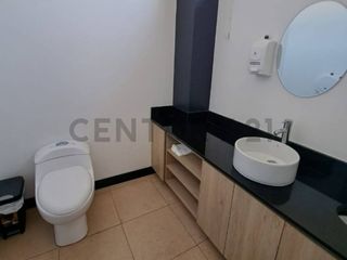 Foto 7 de Venta Oficina Comercial en Edificio Plaza Proyecto, Vía Samborondón