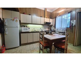 Foto 5 de Chalet 4 amb + LOCAL (Santiago del Estero 3900)