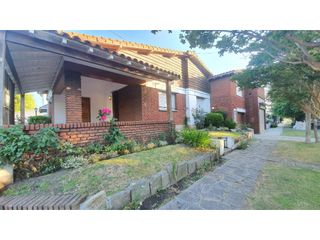 Foto 1 de Chalet 4 amb + LOCAL (Santiago del Estero 3900)
