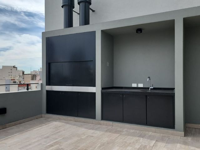 VENTA MONOAMBIENTE CON PATIO ESTRENAR V GRAL MITRE
