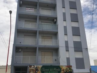 Foto 1 de Hermoso departamento a 100 metros del mar, y una cuadra de peatonal Dufaur.