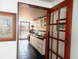 Foto 8 de Venta / Permuta  Casa Barrio las Villas Bogota Ccial Bulevar Niza