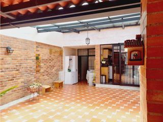 Foto 24 de Venta / Permuta  Casa Barrio las Villas Bogota Ccial Bulevar Niza