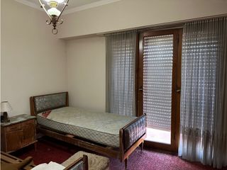Foto 8 de Chalet 4 ambientes con locales