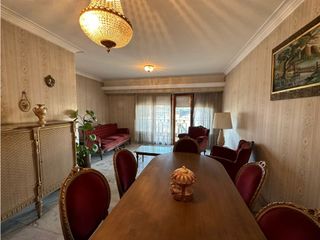 Foto 5 de Chalet 4 ambientes con locales