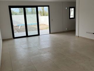 VENDE, Duplex 3 dormitorios con pileta