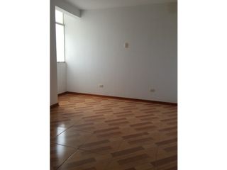 DEPARTAMENTO CON ASCENSOR EN SEXTO PISO EN AV. AMÉRICAS EN CHICLAYO