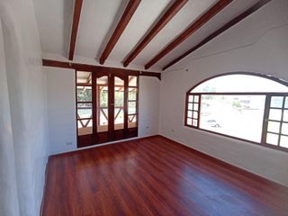 Inchalillo Sangolqui, 2 Casas en venta, 165 m2 y 100 m2, 5 habitaciones, 4 parqueaderos