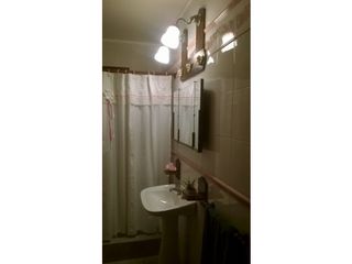 Foto 9 de Excelente casa en lote propio 3 amb con escritorio ,jardín y garage