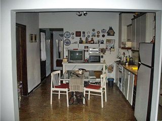 Foto 7 de Excelente casa en lote propio 3 amb con escritorio ,jardín y garage