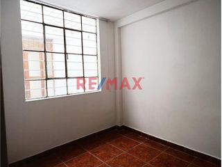 Foto 11 de Venta Departamento 1Er Piso Con Cochera San Isidro