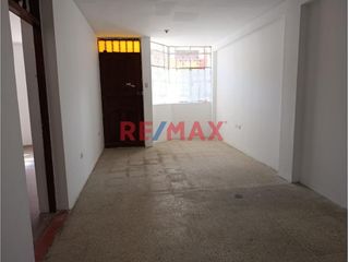 Foto 2 de Venta Departamento 1Er Piso Con Cochera San Isidro