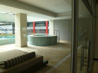 Elite Building sector Mall del sol, Alquilo suite amoblada piso 9