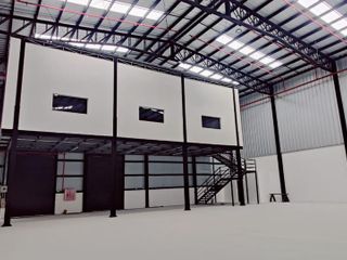 En Renta Bodega Nueva de 1132 m² con Uso de Suelo Mediano Impacto en Pifo
