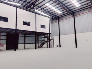 Foto 2 de En Renta Bodega Nueva de 1132 m² con Uso de Suelo Mediano Impacto en Pifo