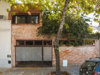 Casa en Venta - SAAVEDRA - CONDE entre Manzanares y Jaramillo