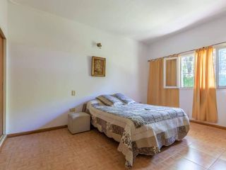 Casa venta  2 dormitorios  2 baños 1  cochera 15000 mts 2 totales  - Villa Elisa