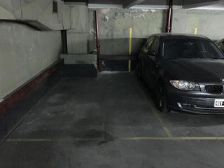 Cochera en Barrio Norte