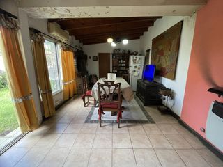 Venta Casa 3 Ambientes con Patio - Moreno Norte
