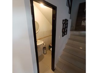 Foto 7 de DE OPORTUNIDAD VENDO CASA EN URBANIZACION LA JOYA