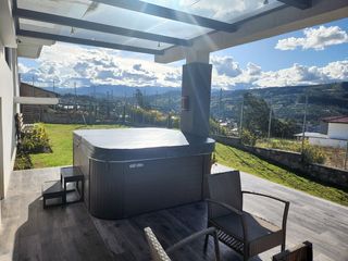Foto 5 de Casa de Venta – Challuabamba  4 dormitorios máster 4 garajes, áres verdes