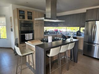 Foto 1 de Casa de Venta – Challuabamba  4 dormitorios máster 4 garajes, áres verdes