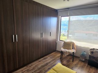 Foto 7 de Casa de Venta – Challuabamba  4 dormitorios máster 4 garajes, áres verdes