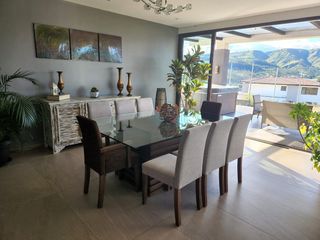 Foto 2 de Casa de Venta – Challuabamba  4 dormitorios máster 4 garajes, áres verdes