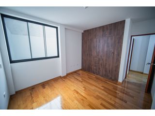 Foto 8 de VENDO CASA ESTRENO FRENTE A PARQUE  EN URB.SAN ISIDRO