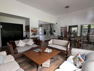 Casa en  venta-Escobar/Ingeniero Maschwitz-Green Hills-4 Ambientes-Galeria-Parrilla.