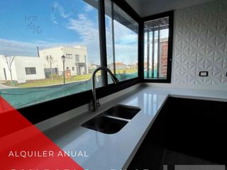Foto 2 de CASA EN ALQUILER EN EL BARRIO SAN PABLO