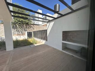 Casa en alquiler, tres dormitorios, la Cuesta, Córdoba